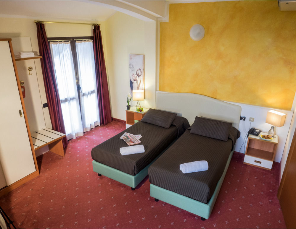 La Bergamina Hotel & Restaurant Arcore Kültér fotó